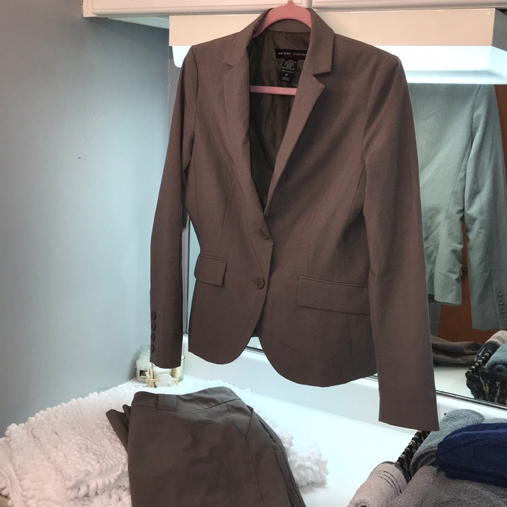 New York & Company suit